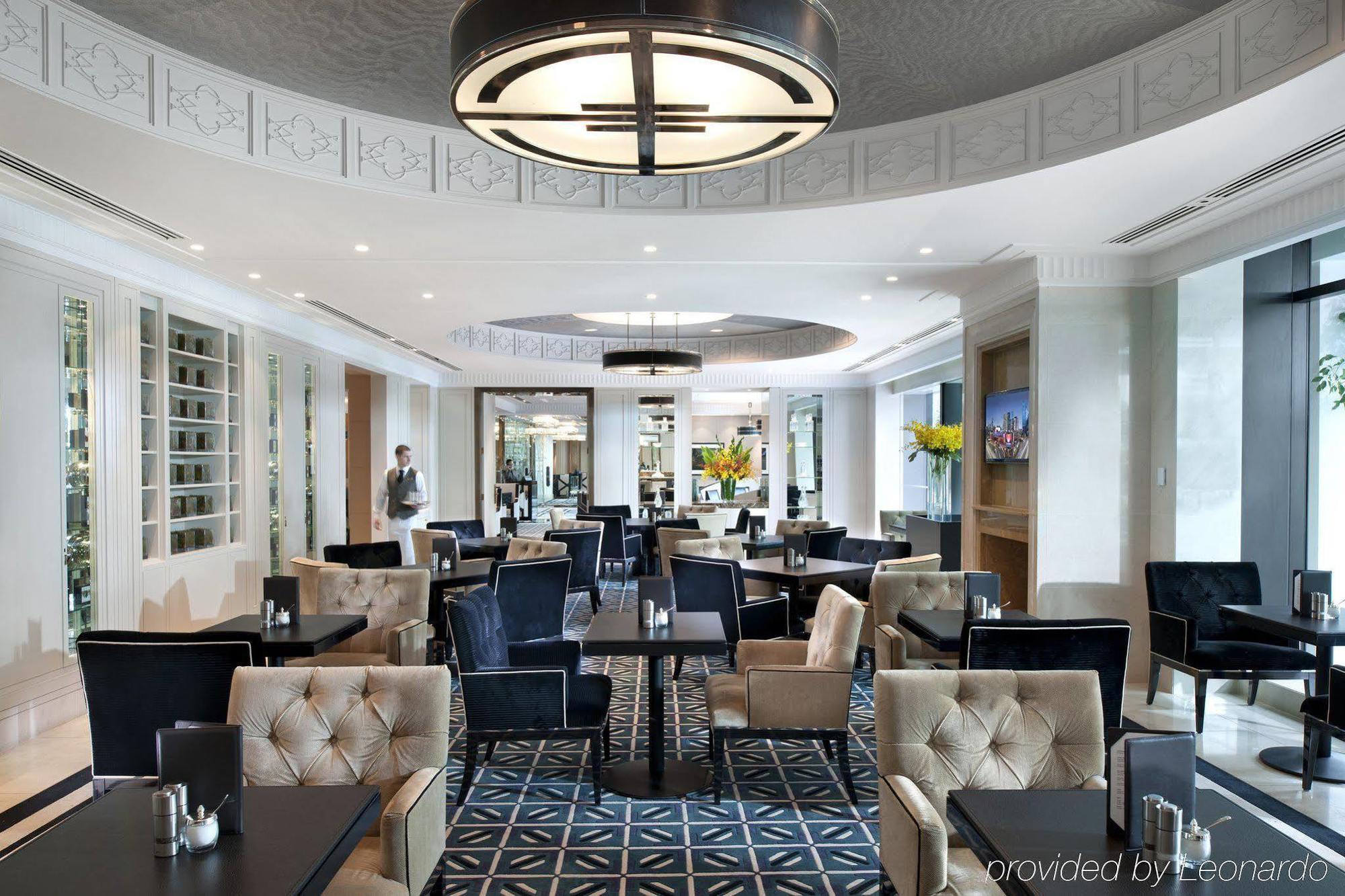 Готель Crown Towers Мельбурн Екстер'єр фото The Club lounge at London Heathrow Airport